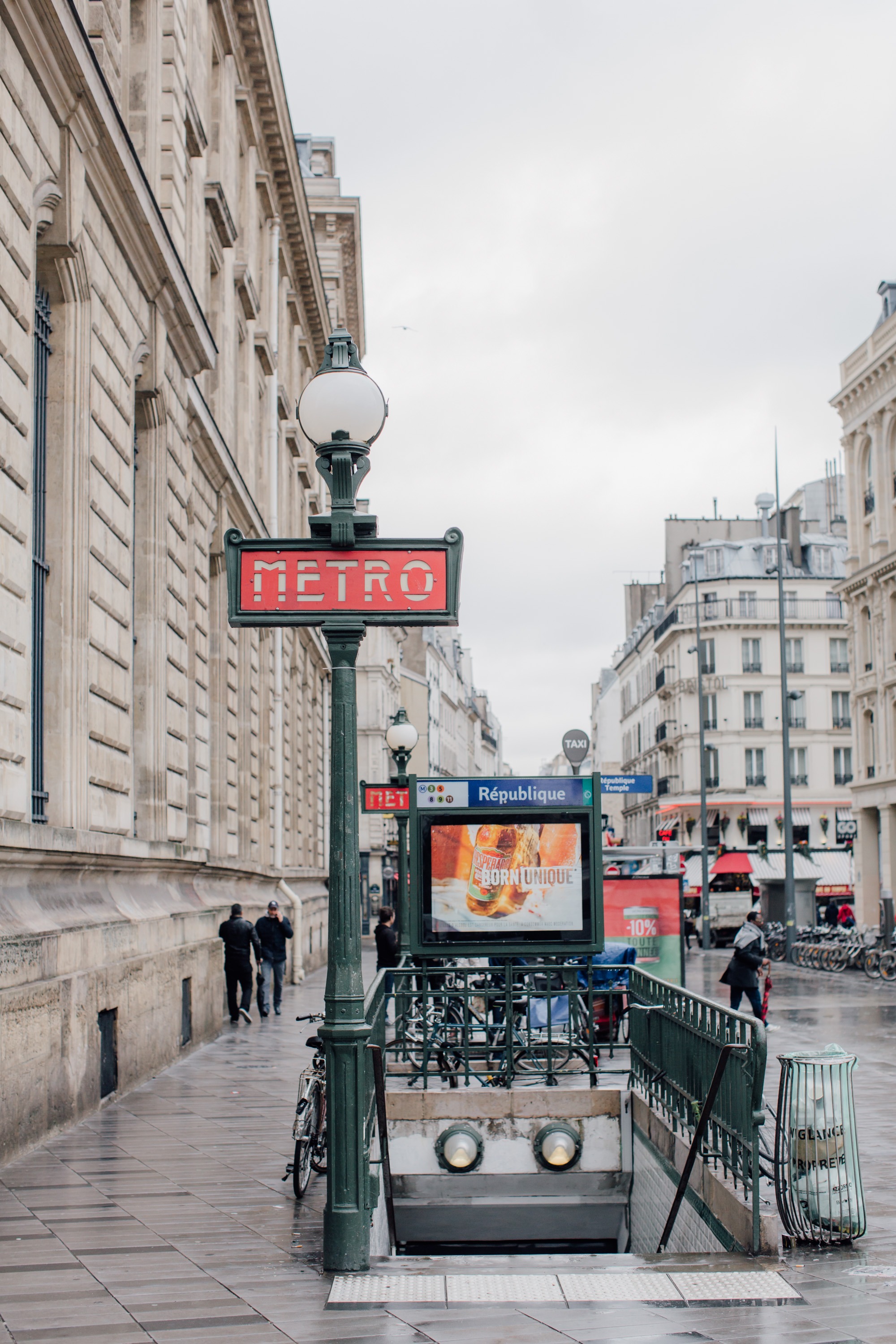 destination-engagement-couples-session-Paris